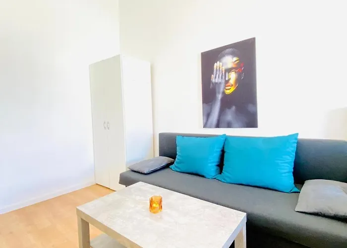 Daire Comfortable 5br 7 Min To Westbahnhof Viyana
