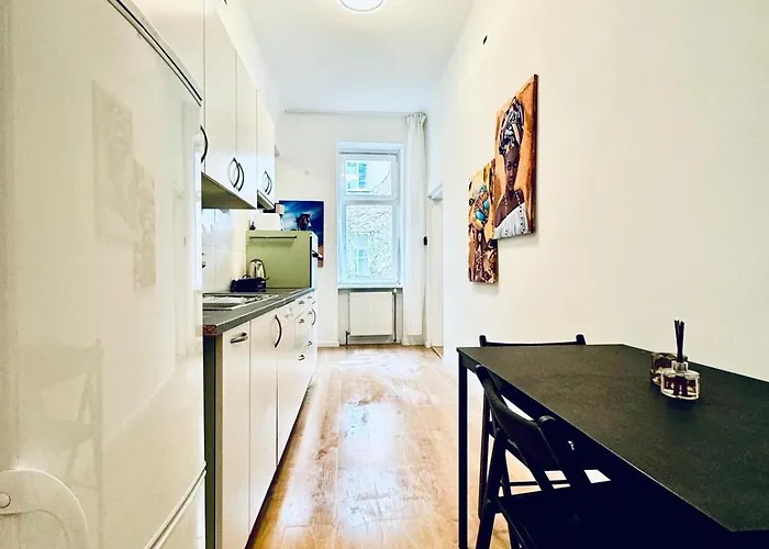 Daire Comfortable 5br 7 Min To Westbahnhof *