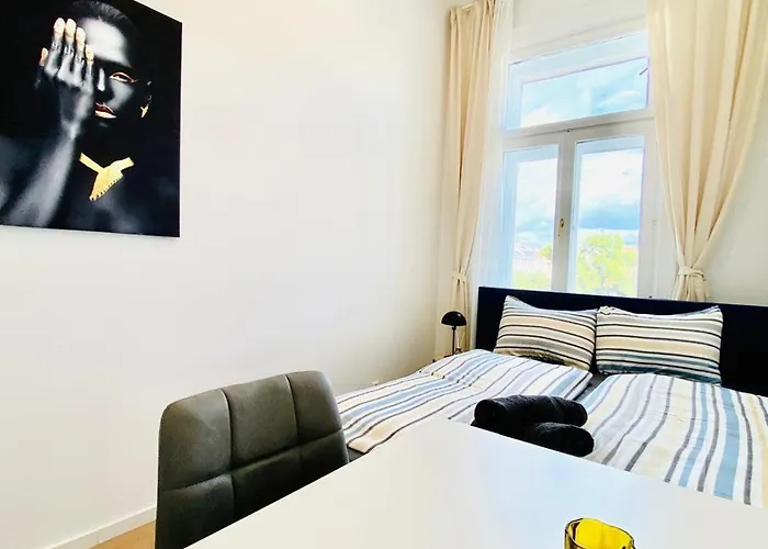 Daire Comfortable 5br 7 Min To Westbahnhof *