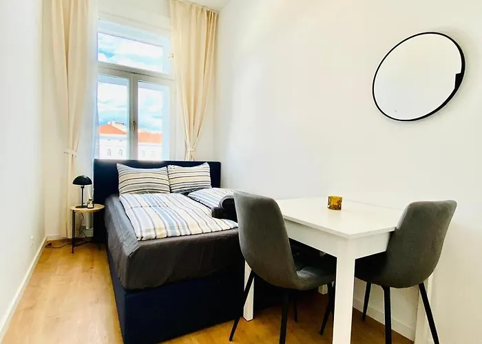 Comfortable 5br 7 Min To Westbahnhof Daire Viyana