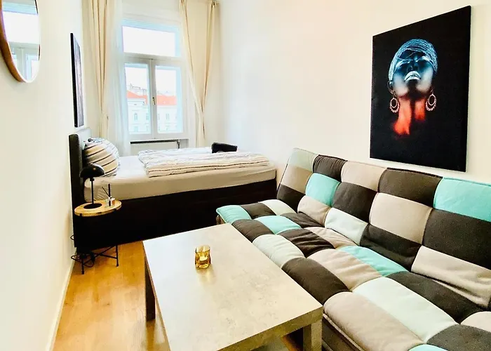 Daire Comfortable 5br 7 Min To Westbahnhof Viyana